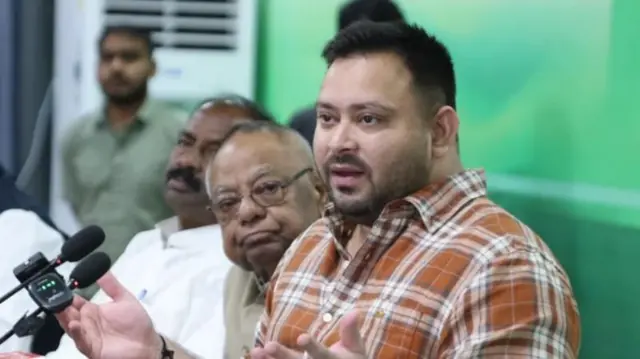 तेजस्वी यादव