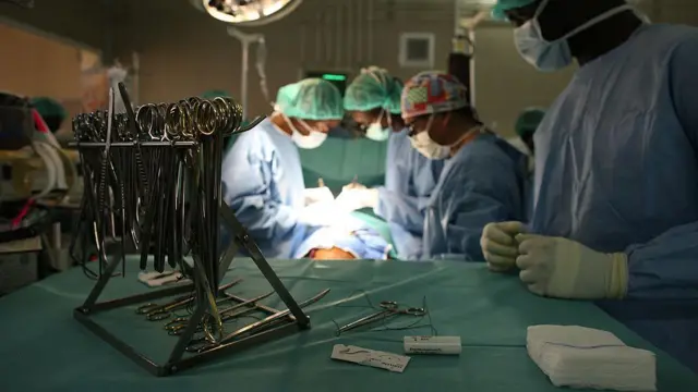 శస్త్రచికిత్స పరికరాలు (ప్రతీకాత్మక చిత్రం)