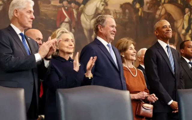 የቀድሞዎቹ የአሜሪካ ፕሬዝዳንቶች ቢል ክሊንተን፣ ዶርጅ ደብሊው ቡሽ፣ ባራክ ኦባማ እና ተሰናባቹ ፕሬዝዳንት ጆ ባይደን ታድመዋል።