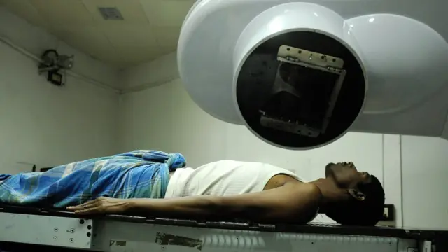 Patient for India wey dey take radiation treatment against cancer