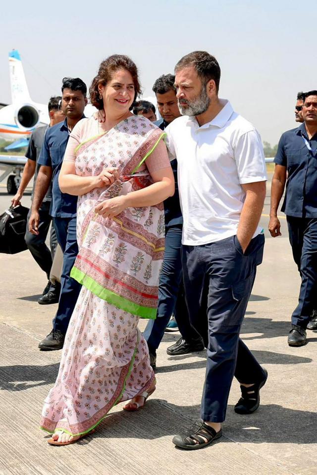 On the day of Rahul Gandhi's nomination submission, the siblings landed together at Fursatganj Airport