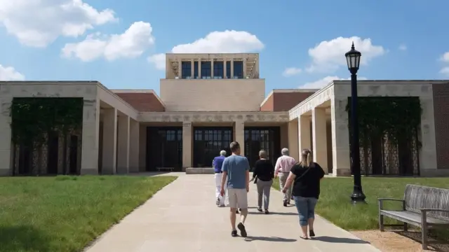 Uma vista externa do George W. Bush Presidential Center