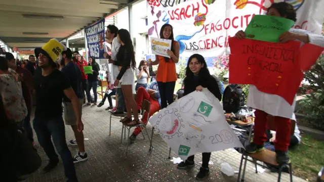 Estudiantes universitarios