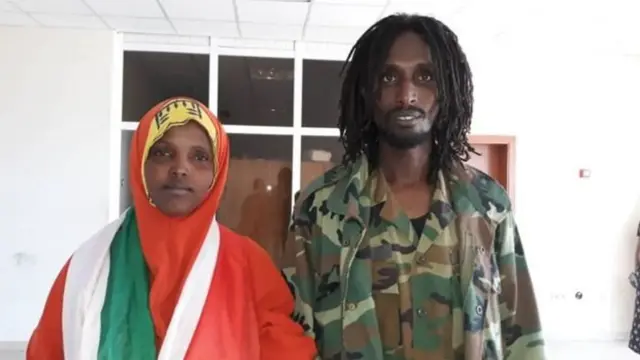 (Midig) Abaandduule ka tirsan ciidanka ONLF