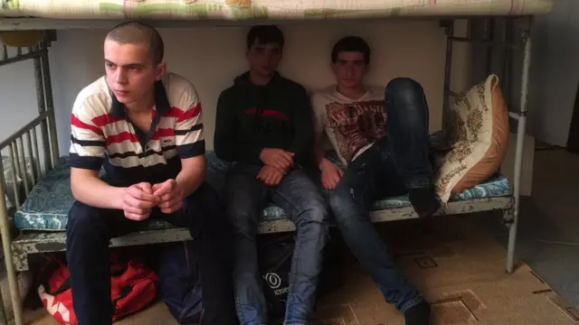 Кўп мигрантлар оилалари билан келадилар.