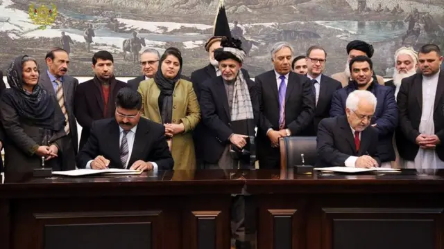 د برېښنا دغه تړونونه د ولسمشر محمد اشرف غني په حضور کې لاسلیک شول