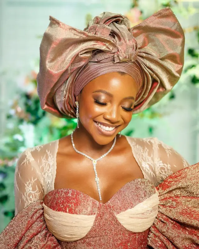 Inidima Okojie tie di knot