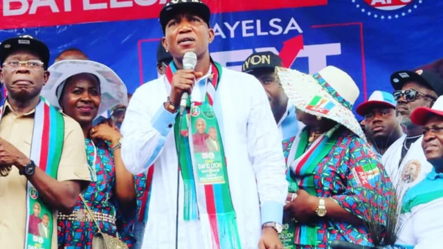 David Lyon na-ekwu okwu