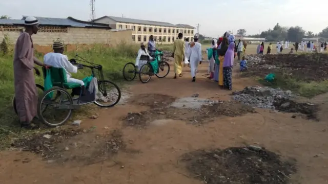 Abagendana ubumuga bifadikanije n'abandi baja mu masengesho