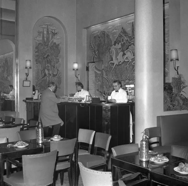 تصویری از بار هتل ریتز در سال ۱۹۶۰