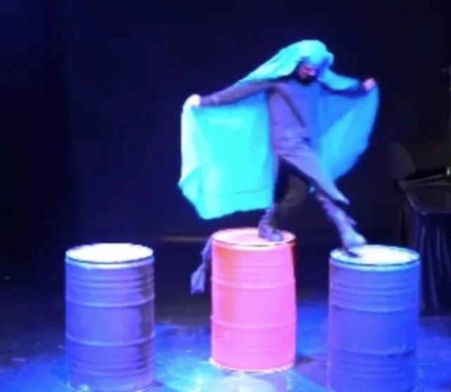 نمایش زن هزار ساله