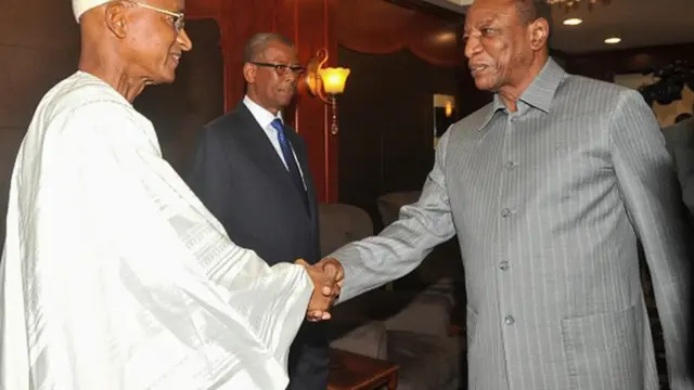 Les deux frères ennemis de la politique guinéenne Dalein Diallo (en blanc) et Alpha Condé 82 ans pourraient être les principaux candidats des élections du 18 octobre 2020