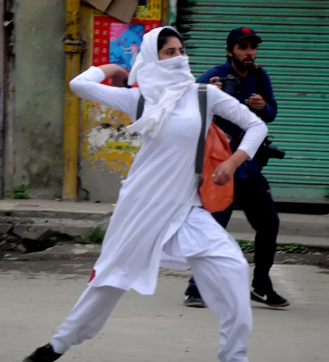 کشمیری لڑکیاں