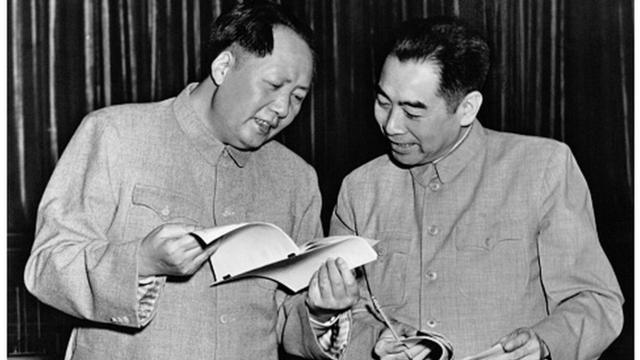 Mao Trạch Đông và Chu Ân Lai năm 1953