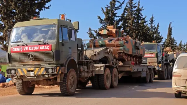Tanques turcos en Idlib.
