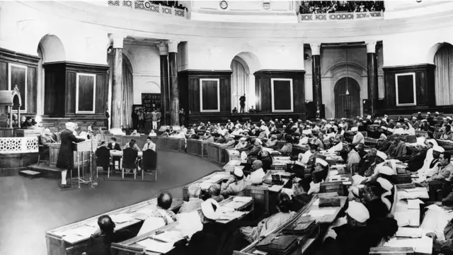 ভারতের এই কনস্টিটুয়েন্ট অ্যাসেম্বলিই চূড়ান্ত করেছিল দেশের জাতীয় সঙ্গীত