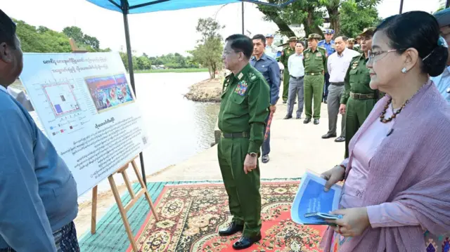 စစ်ကောင်စီ ဥက္ကဋ္ဌ ဗိုလ်ချုပ်မှူးကြီးမင်းအောင်လှိုင်