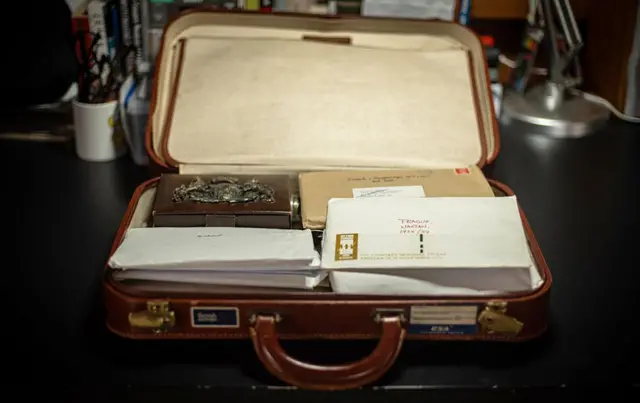Chiếc va li của ông Peter chứa tài liệu ghi lại hành trình chạy trốn khỏi nước Đức của gia đình Eisner
