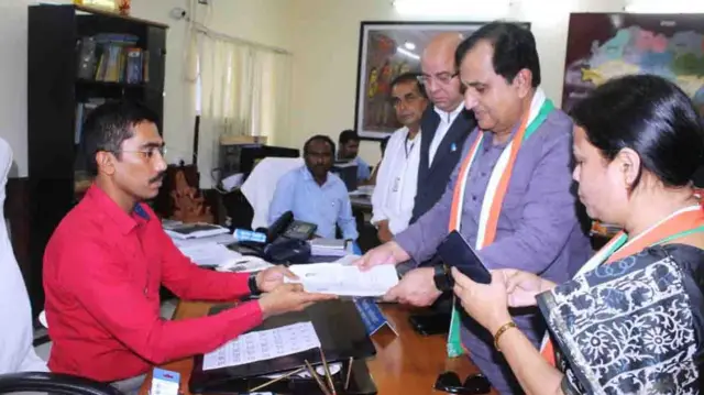 कांग्रेस नेता शकील अहमद साल 2019 में निर्दलीय उम्मीदवार के तौर पर मधुबनी से लड़े थे.