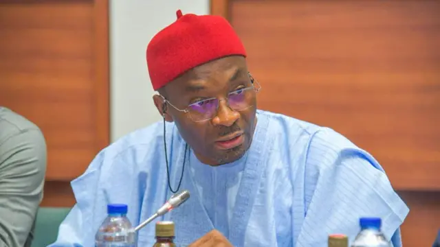 Onyeomeiwu na-azọ ọkwa osote onyeisi ụlọomeiwu nta