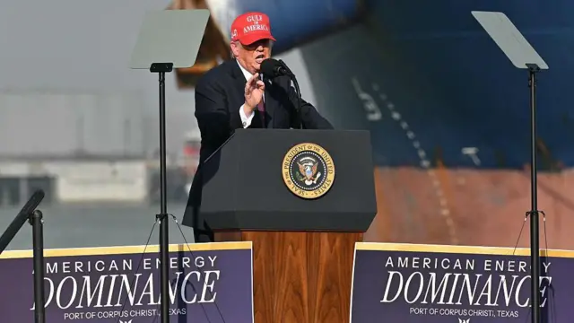 टेक्सस में भाषण देते ट्रंप