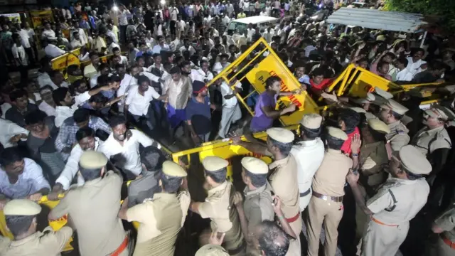 अपोलो अस्पताल के बाहर सुरक्षा