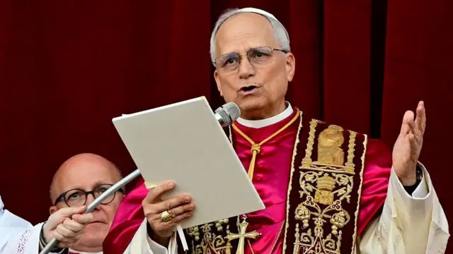 El papa León XIV  en su primer discurso