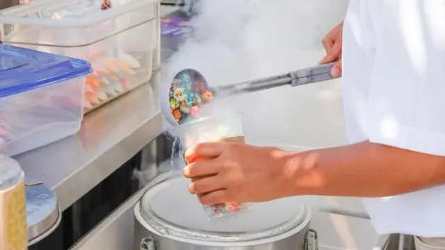 లిక్విడ్ నైట్రోజన్