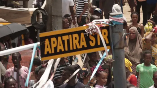 Ebe ụlọ dara na Legọs