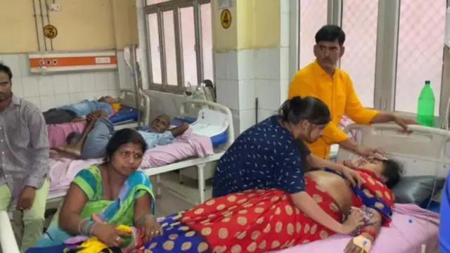 बलियातल्या जिल्हा रूग्णालयातली परिस्थिती 