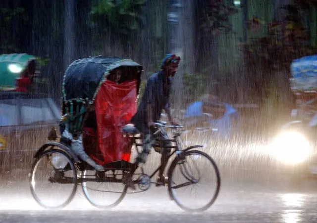 বাস, গাড়ি, রিকশায় চেপে ঘুরেছি, মনেই হয় নি অন্য দেশে এসেছি : অভিজিত মজুমদার - প্রতীকী ছবি