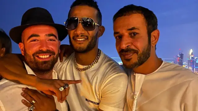 حمد المزروعي ومحمد رمضان وعومير آدم