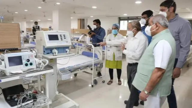 પ્રતિ હજારની વસતીએ ઓછી પથારીઓ છતાં કેમ ટોચ પર છે ગુજરાત?