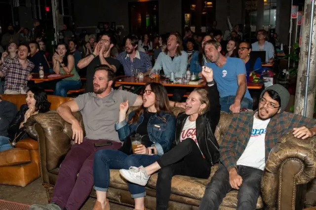 Прихильники