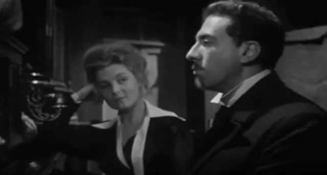 Юрский в роли ВикНикСора в фильме "Республика ШКИД"