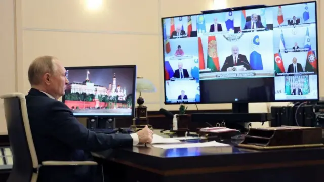 Shugaban Rasha Vladimir Putin yana ganawa da shuwagabannin mambobin kungiyar Commonwealth masu zaman kan su. 