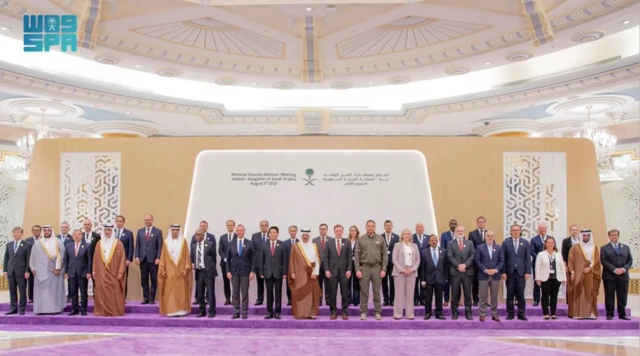 Групповое фото участников встречи в Джидде, 5 августа 2023 года