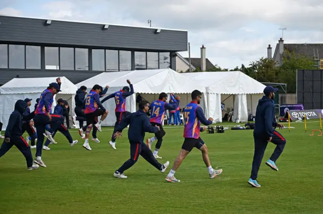 अभ्यासरत नेपाली टोली