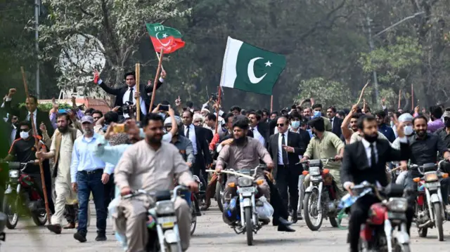 পিটিআইয়ের র‍্যালি