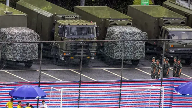 大批军车在中国广东深圳湾体育中心集结(17/8/2019)