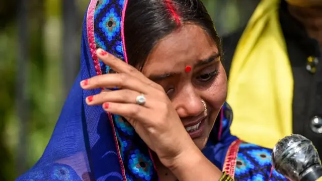 अक्षय ठाकुर की पत्नी पुनीता देवी ने औरंगाबाद कोर्ट में तलाक़ की अर्ज़ी दायर कर रखी थी