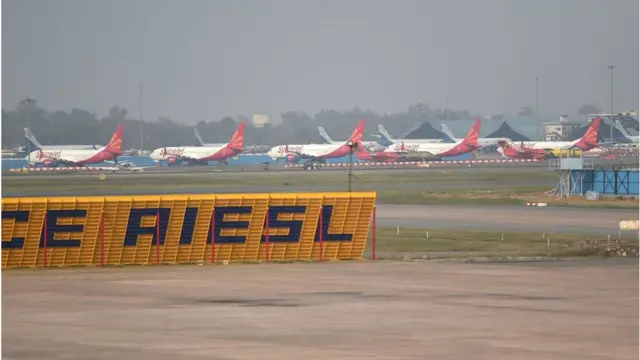 విమానాలు