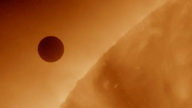 ناهید در حال گذر از مقابل خورشید