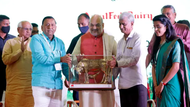 ગુજરાતમાં મિલ્ક પૉલિટિક્સ