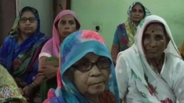 महिलाएं