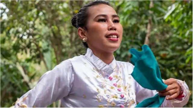 ibu kota negara, adat