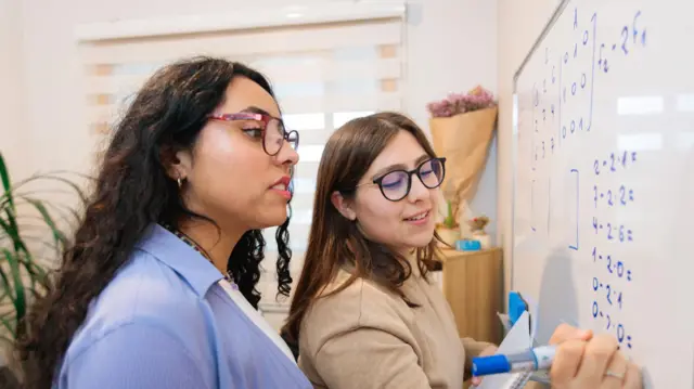 कुछ लोग डिस्कैलकुलिया की वजह से मैथ्स नहीं सीख पाते हैं. 