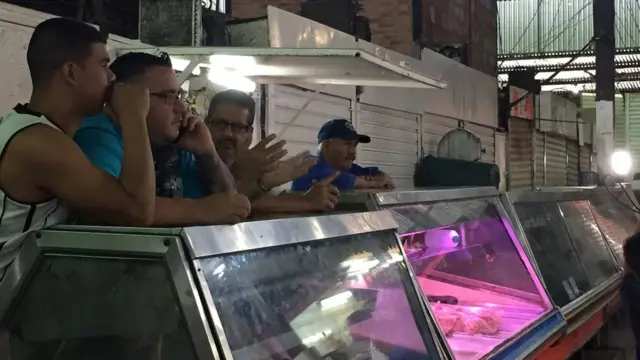 Carniceros en sus puestos.