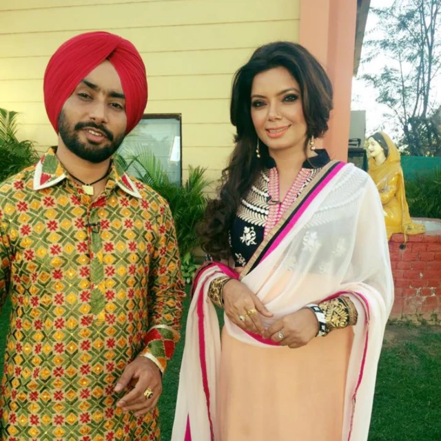 ਸਤਿੰਦਰ ਸਰਤਾਜ ਨਾਲ ਸਤਿੰਦਰ ਸੱਤੀ