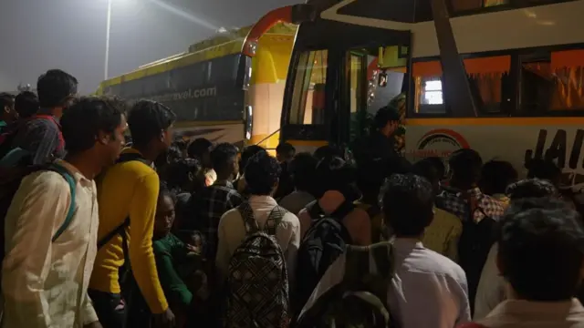 बस स्टैंड